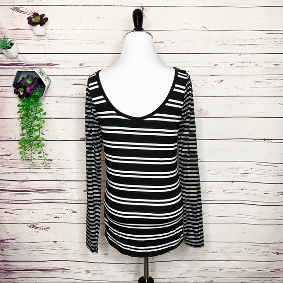 POOF Black & White Contrasting Stripes Long Sleeve Casual Shirt Top Size Medium - Picture 6 of 9